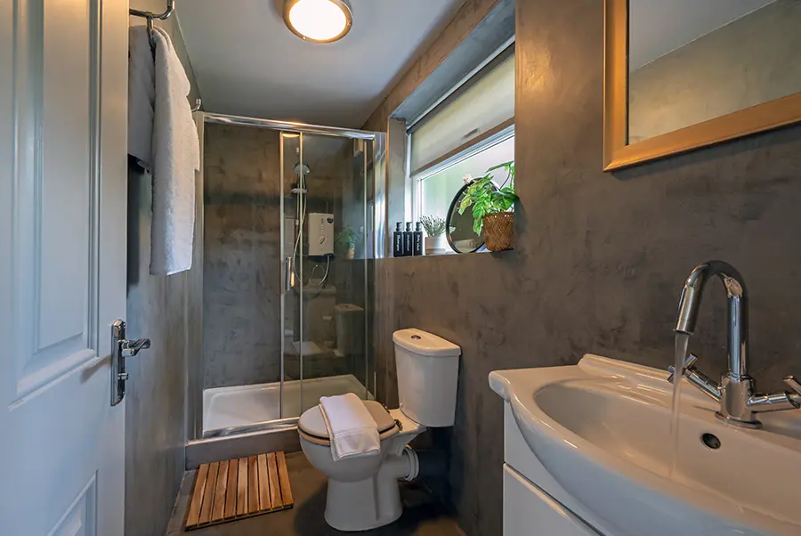 Bannerby Lodge Bathroom 1