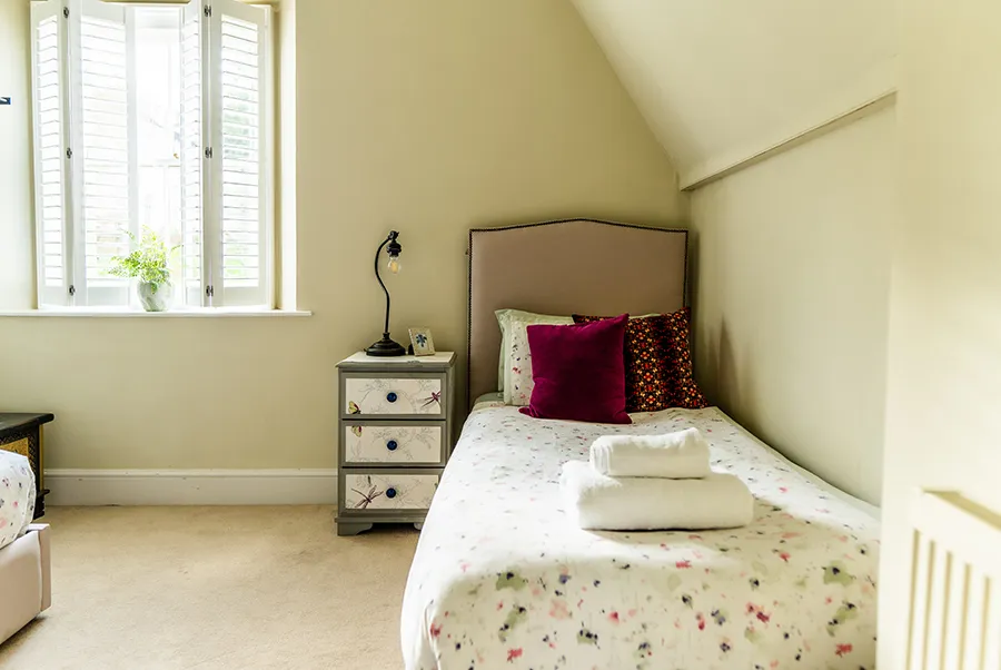 Mendip Manor Dragonfly Bedroom