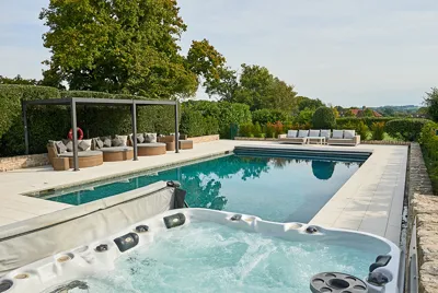 Hearth & Hollow Hot Tub