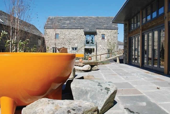 Tregulland Cottage And Barn Dutch Hot Tub