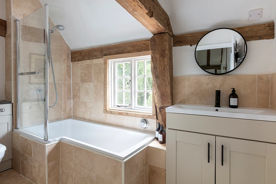 Willow Row Farm Bathroom (Shared)