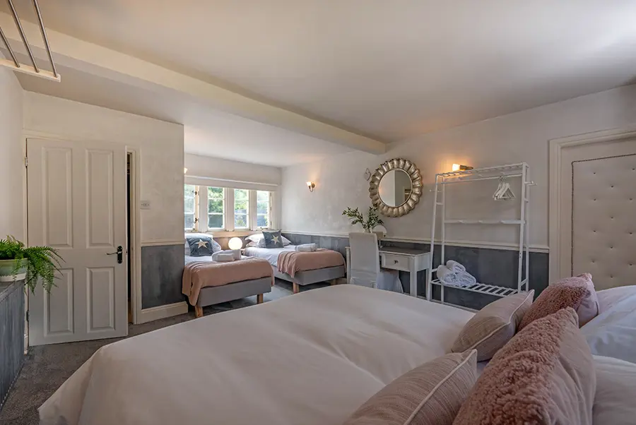 Bannerby Lodge Bedroom 2.2