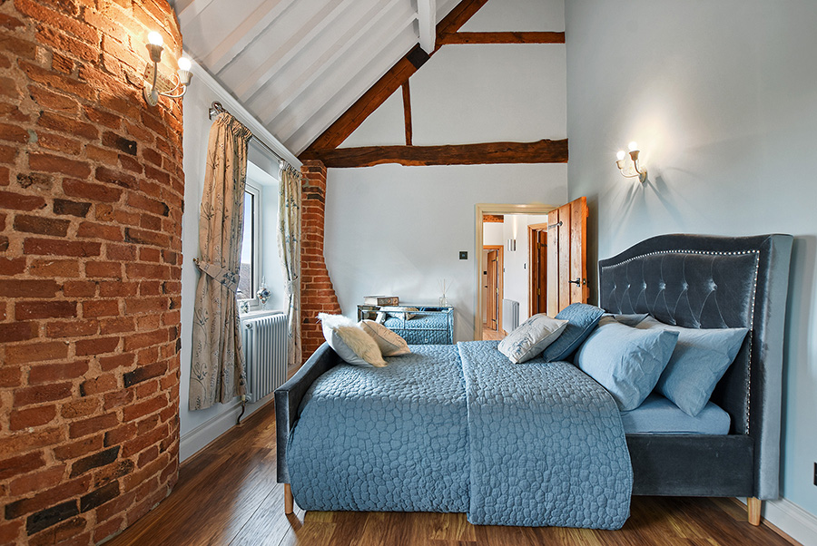 Bradstock Barn & Stables Barn Bedroom 2.2