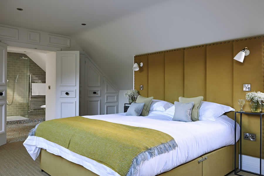 Castlemorton Barns Millhouse Bedroom1