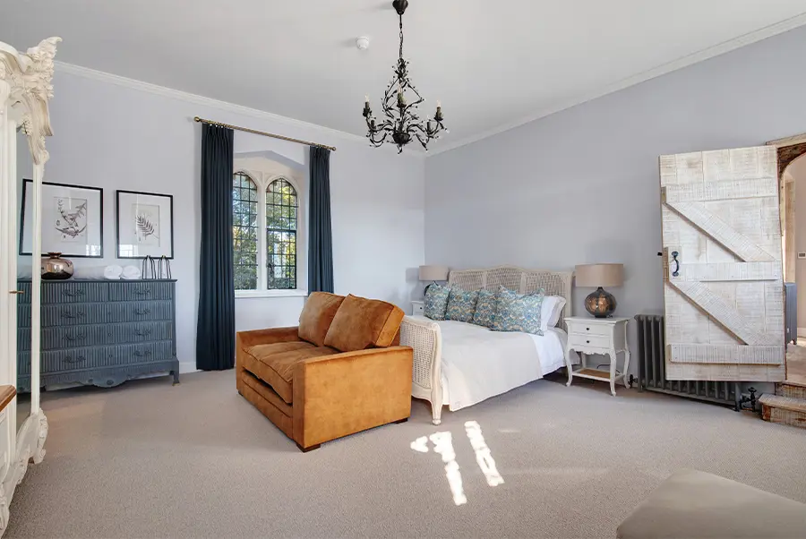 Stonegate Lodge Gatehouse East Bedroom 2.2