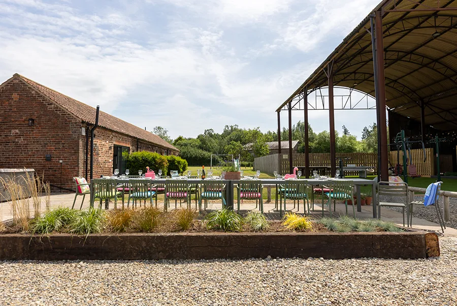 Highvale Barn Alfresco Dining 1