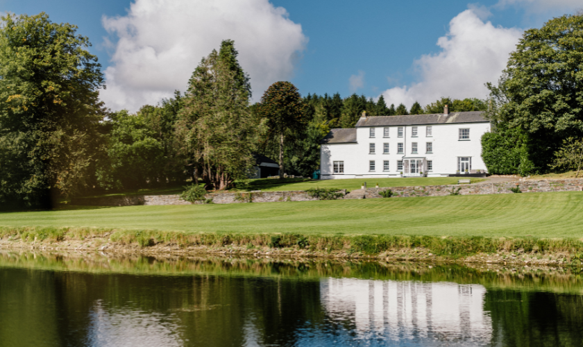 Madoc Manor In Beautifully Peaceful Wales