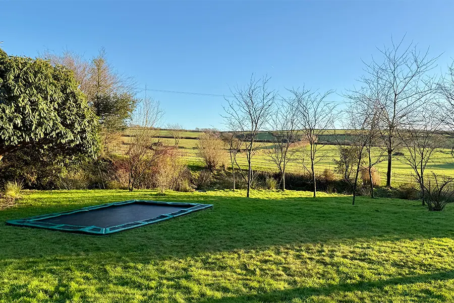 Parsonage House Main House Front Garden & Trampoline