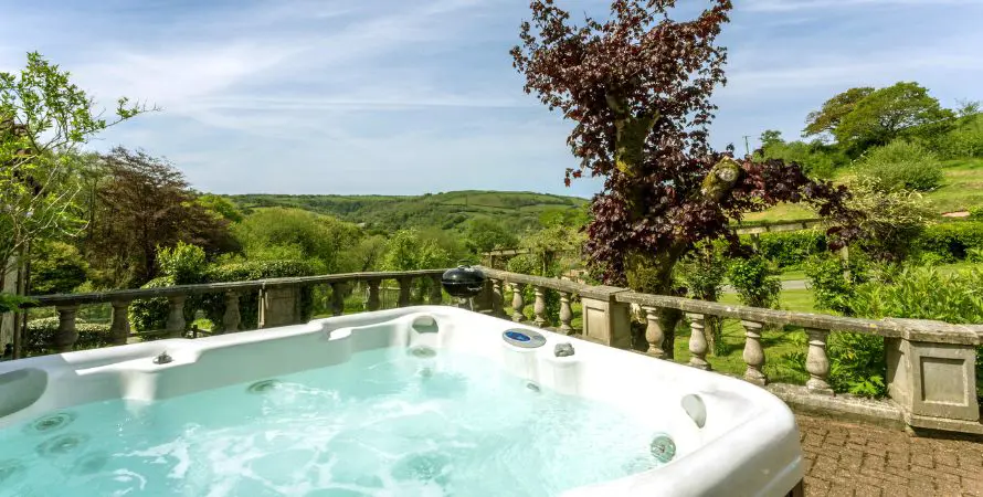 Rosebriar House Hot Tub