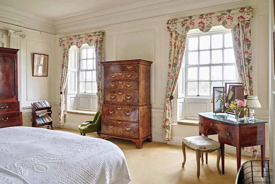 Henriette Clifford Room 2