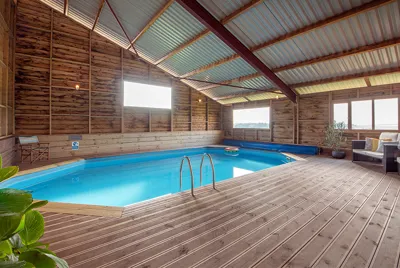 Apple Cabin Pool