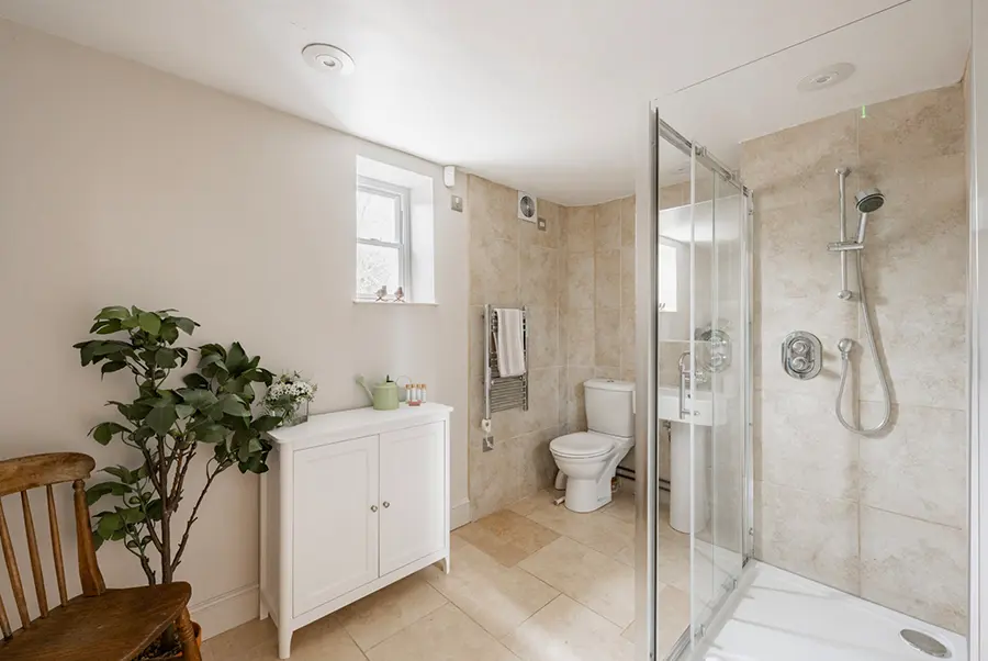 Windmill View Ground Floor Bedroom Ensuite