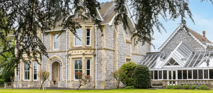 Mead Country House Hero