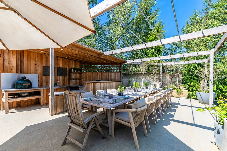 Three Little Pigs Alfresco Dining 1