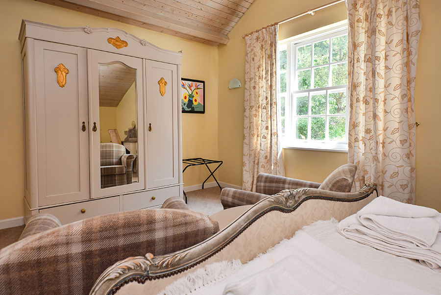Bromfield Hall Bedroom 10.2