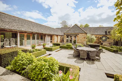 The Barn At Windrush Exterior 1