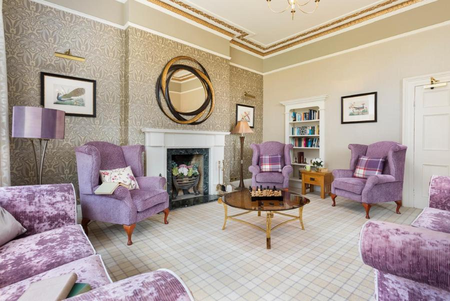 The 'Quiet' Lounge (2)