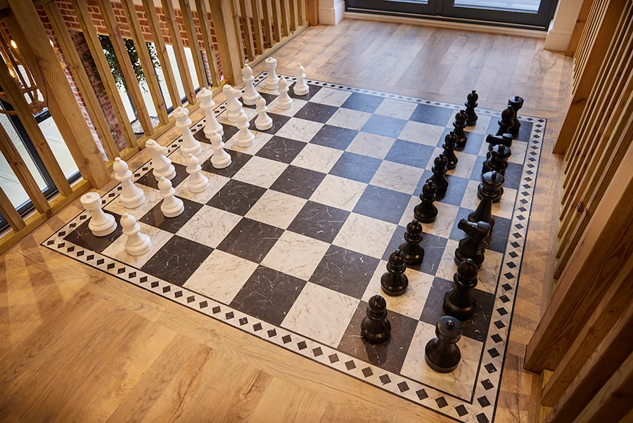Pippin Apple Barn Chess