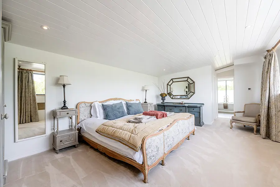 Three Little Pigs Bedroom 1.1