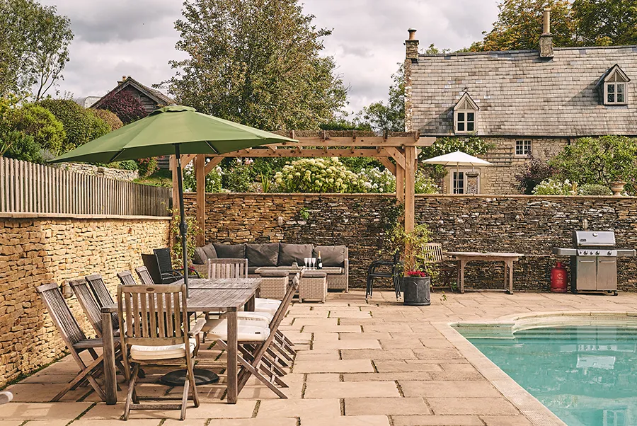 Rose Beech Cottage Pool 5