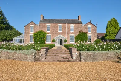 Alvington Lodge Exterior 1