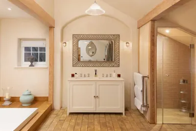 Gardens Edge Bathroom 2