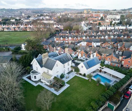 White Gable House Grid