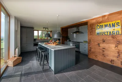 Apple Cabin Kitchen 1