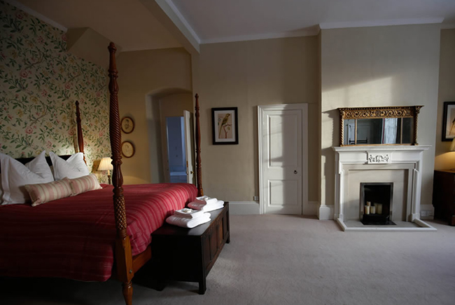 Wantage Manor Oxfordshire Gallery Master Bedroom With Ensuitejpg