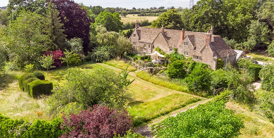 Meadowbank Manor Exterior 3