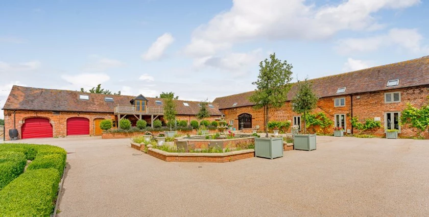 The Vineyard Main Courtyard