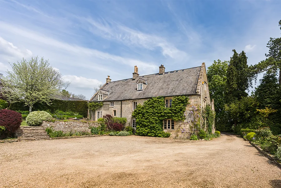 Rose Beech Cottage Exterior 1