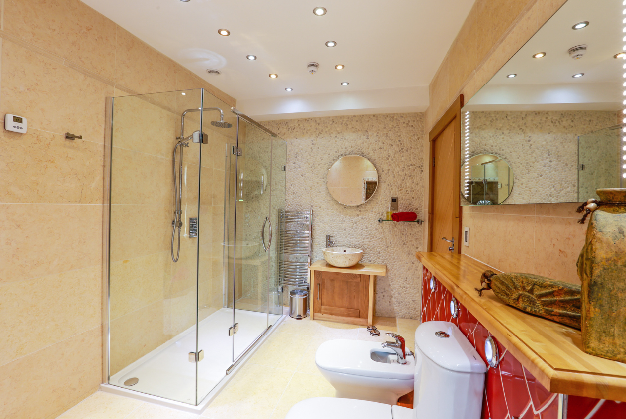 The Crescent Bathroom 2