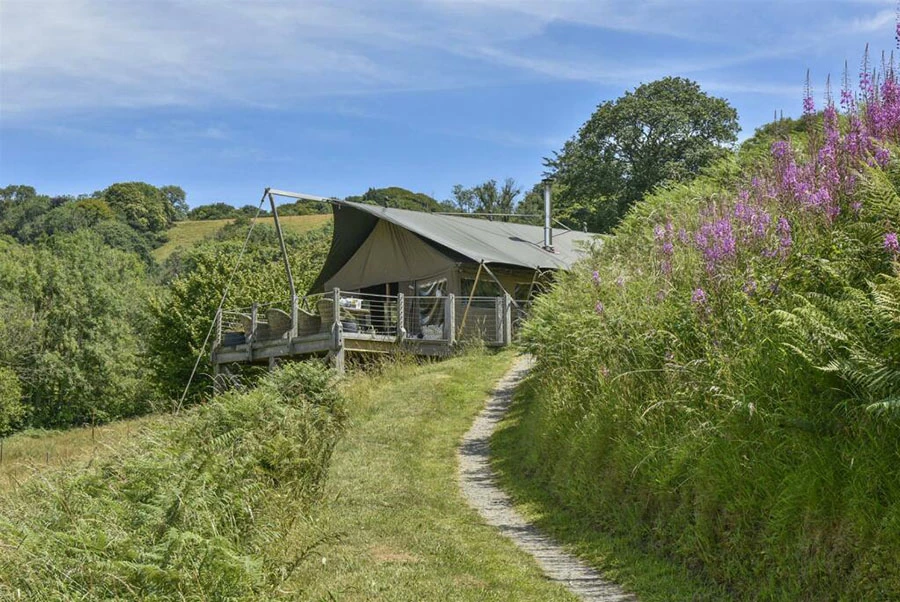 Combe Valley Lodges Exterior 4