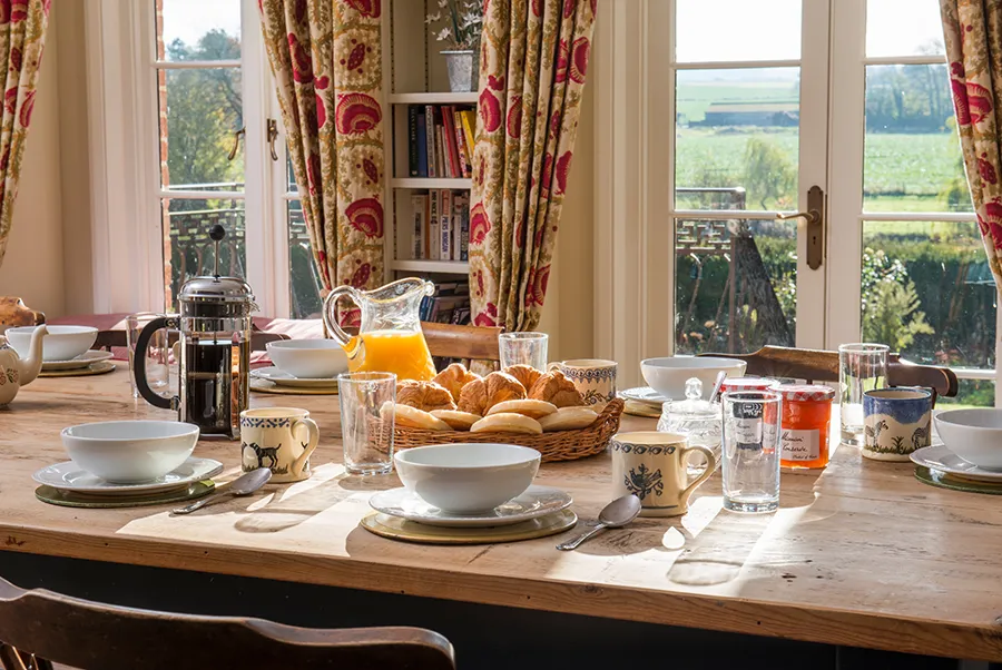 Wantage Manor Kitchen Table 1