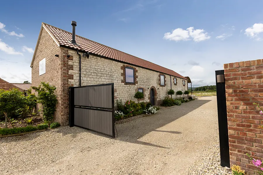 Highvale Barn Exterior 3