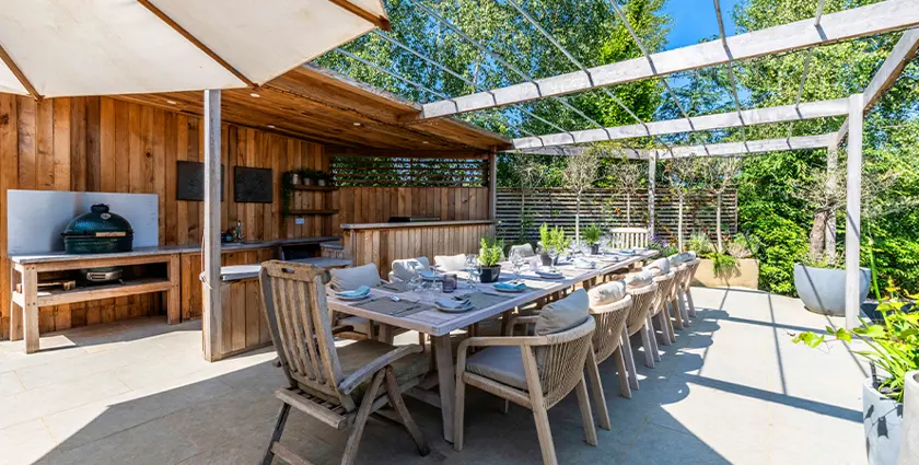 Three Little Pigs Alfresco Dining
