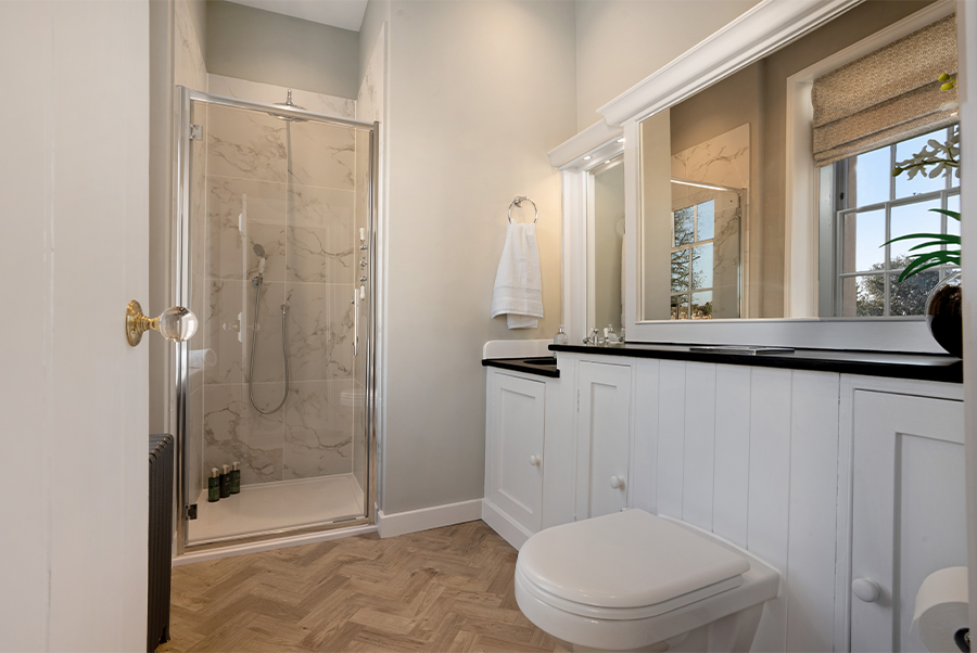 Stonegate Lodge Gatehouse West Bathroom 2