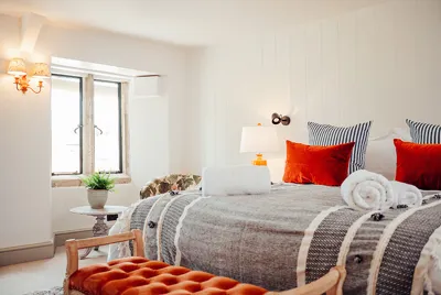 Charborne Manor Bedroom 5.1