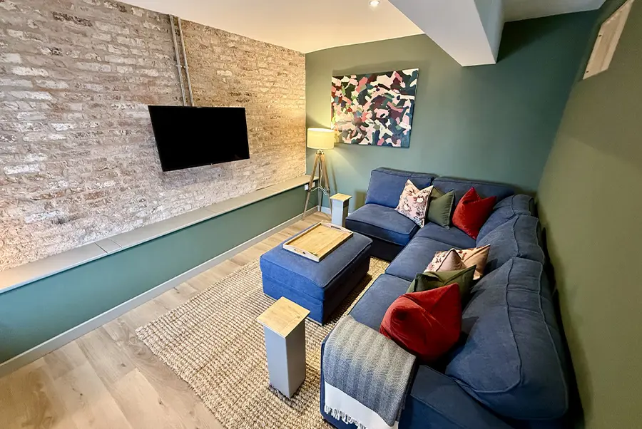 The Retreat Barn Snug 1