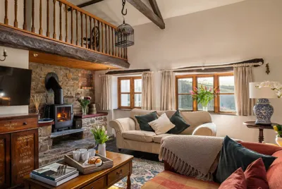 Rosebriar House Farmhouse Living Room 1