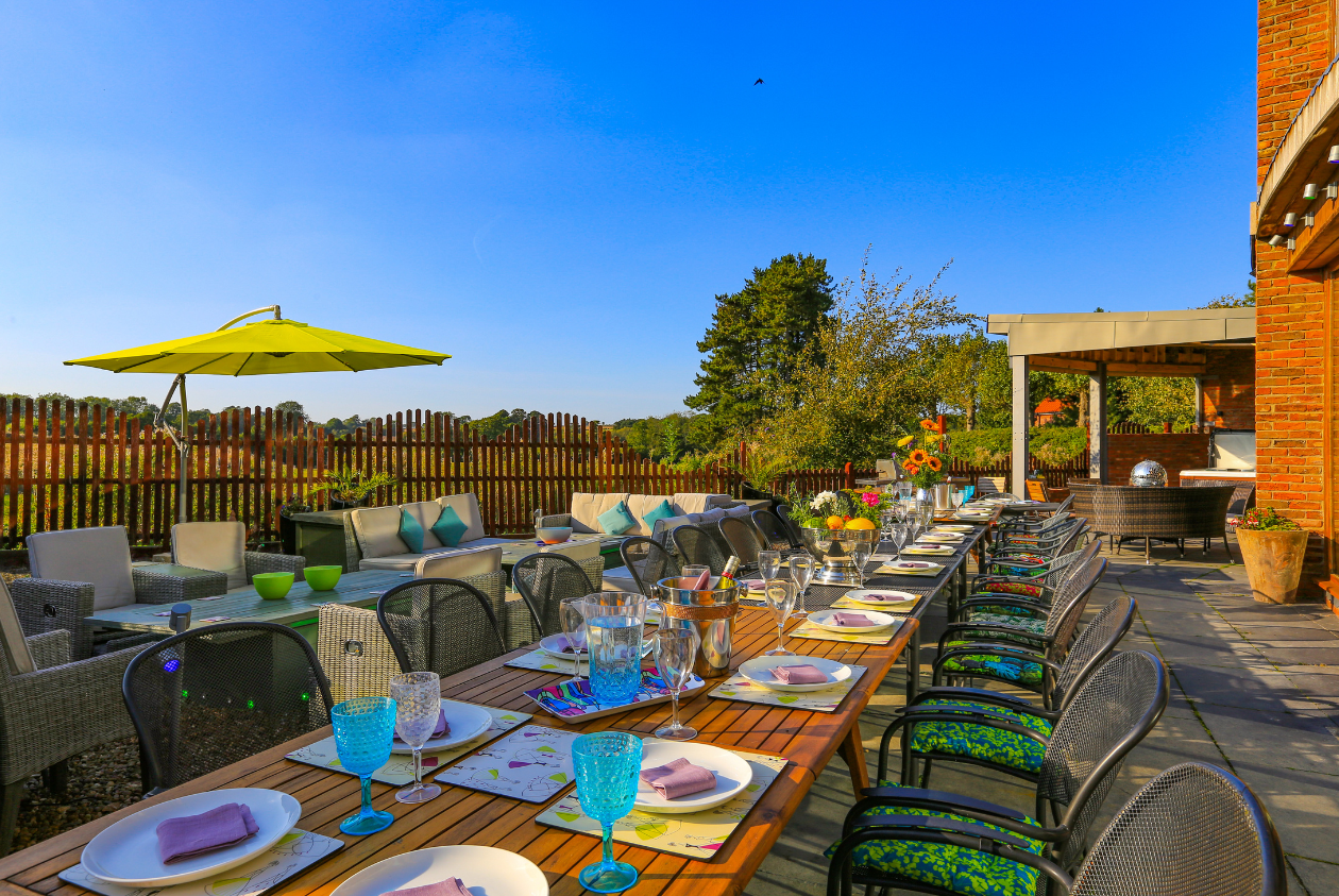 The Crescent Alfresco Dining 1