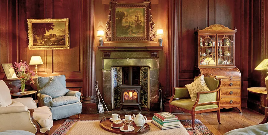 Henriette Drawing Room