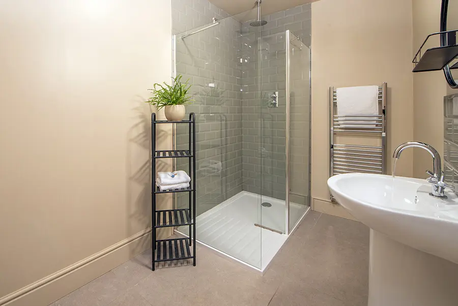 Damson Barn Bathroom 1