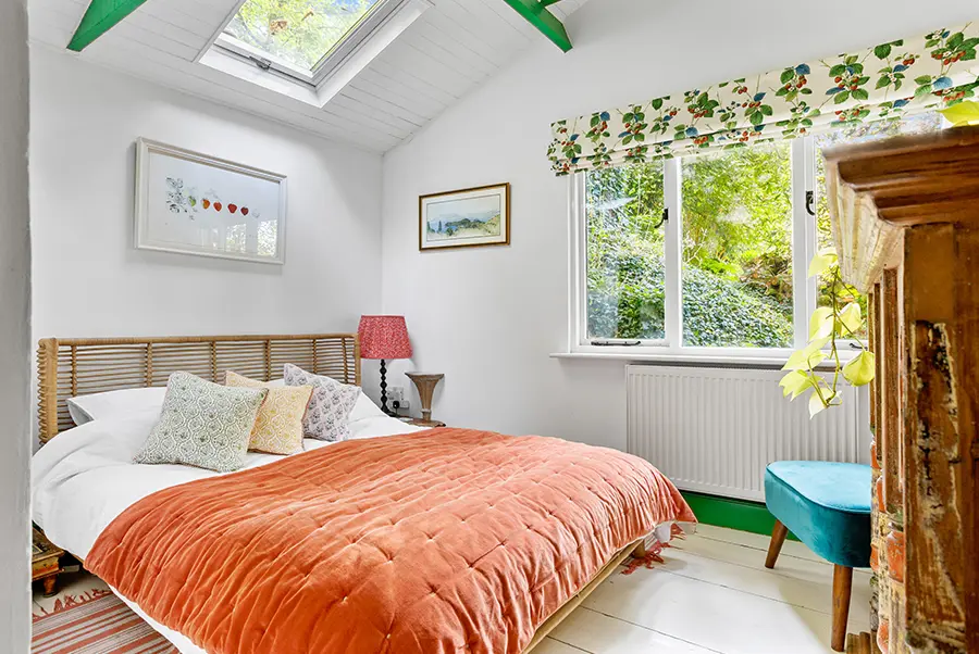 Dartmoor Wonderland Cabin Bedroom 1.1