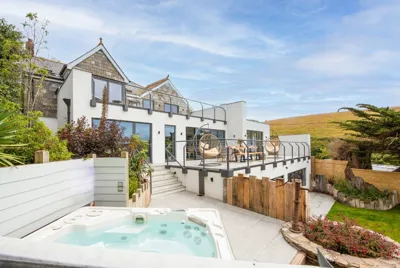 Tregan House Hot Tub 1