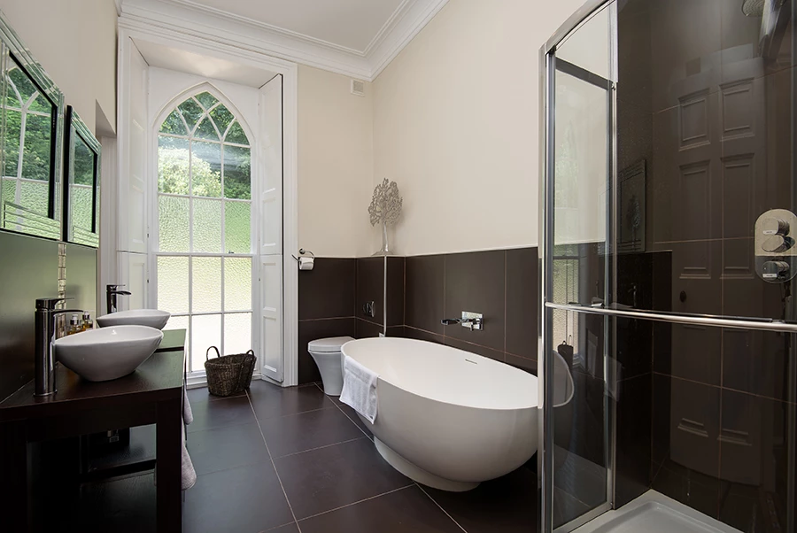 Loch Lomond House Bathroom 1