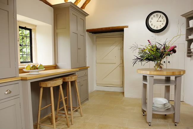 Kitchen And Dining Kitchen2