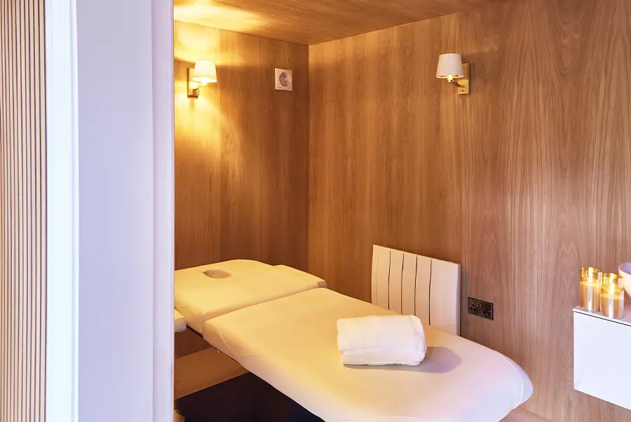 La Cachette Massage Room