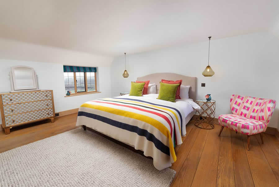 House On The Moat Bedroom44